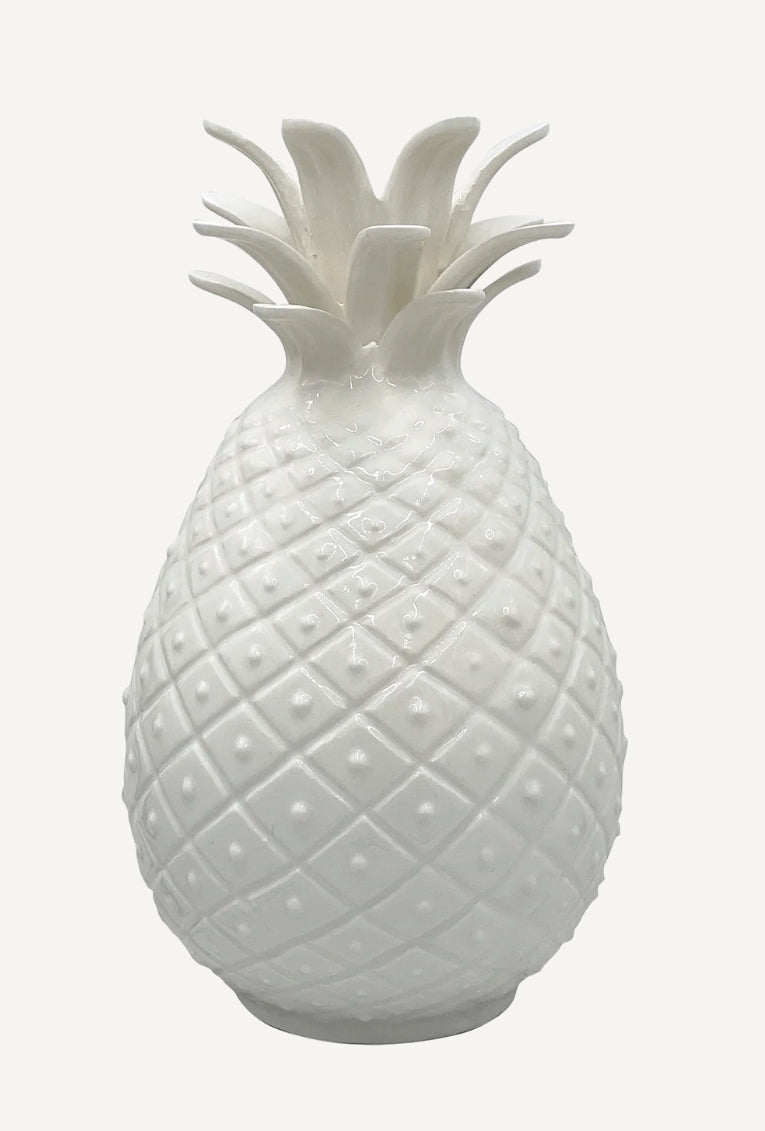 Villa Bologna – Pineapple Clay Statue