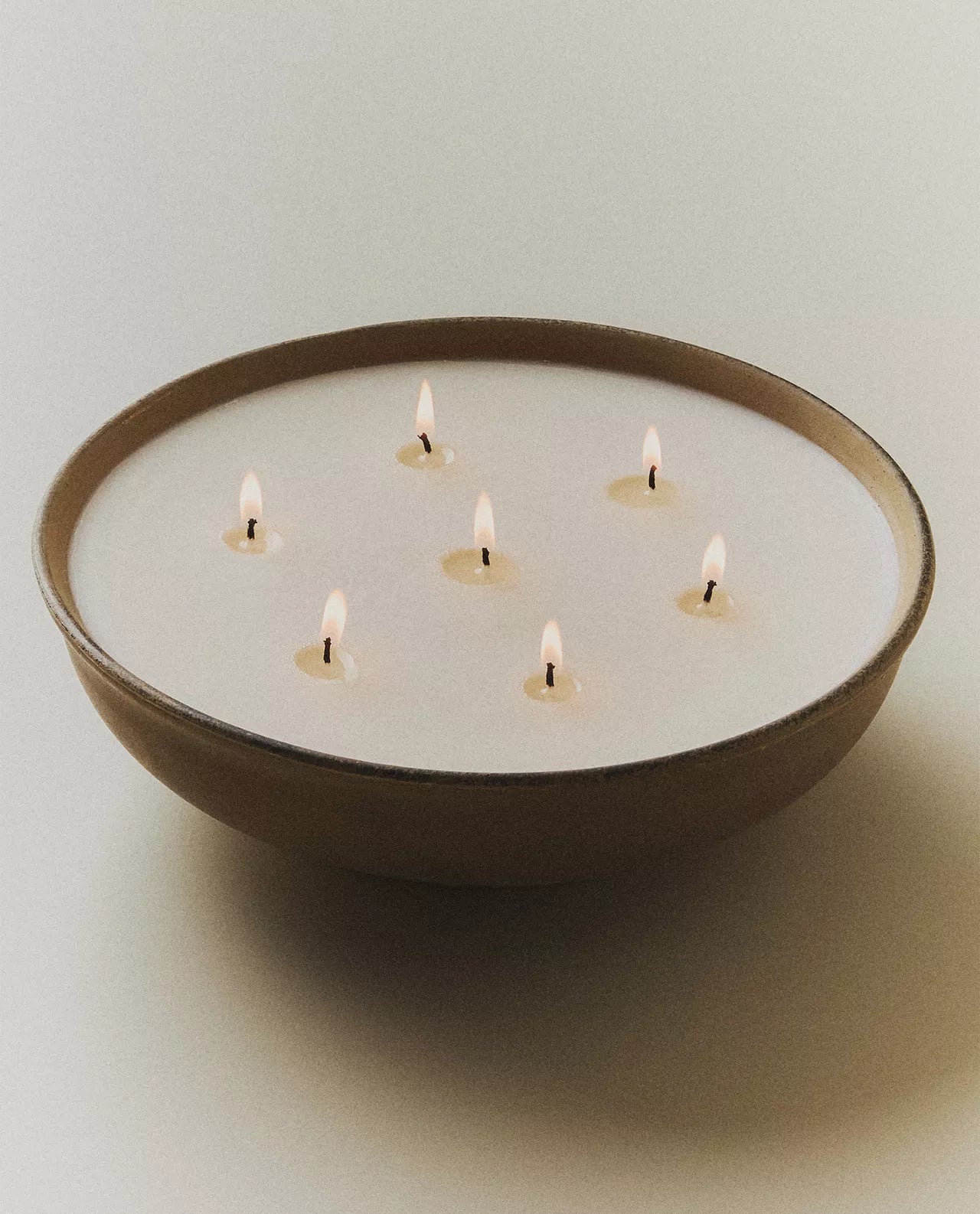 Large centerpiece scented candle