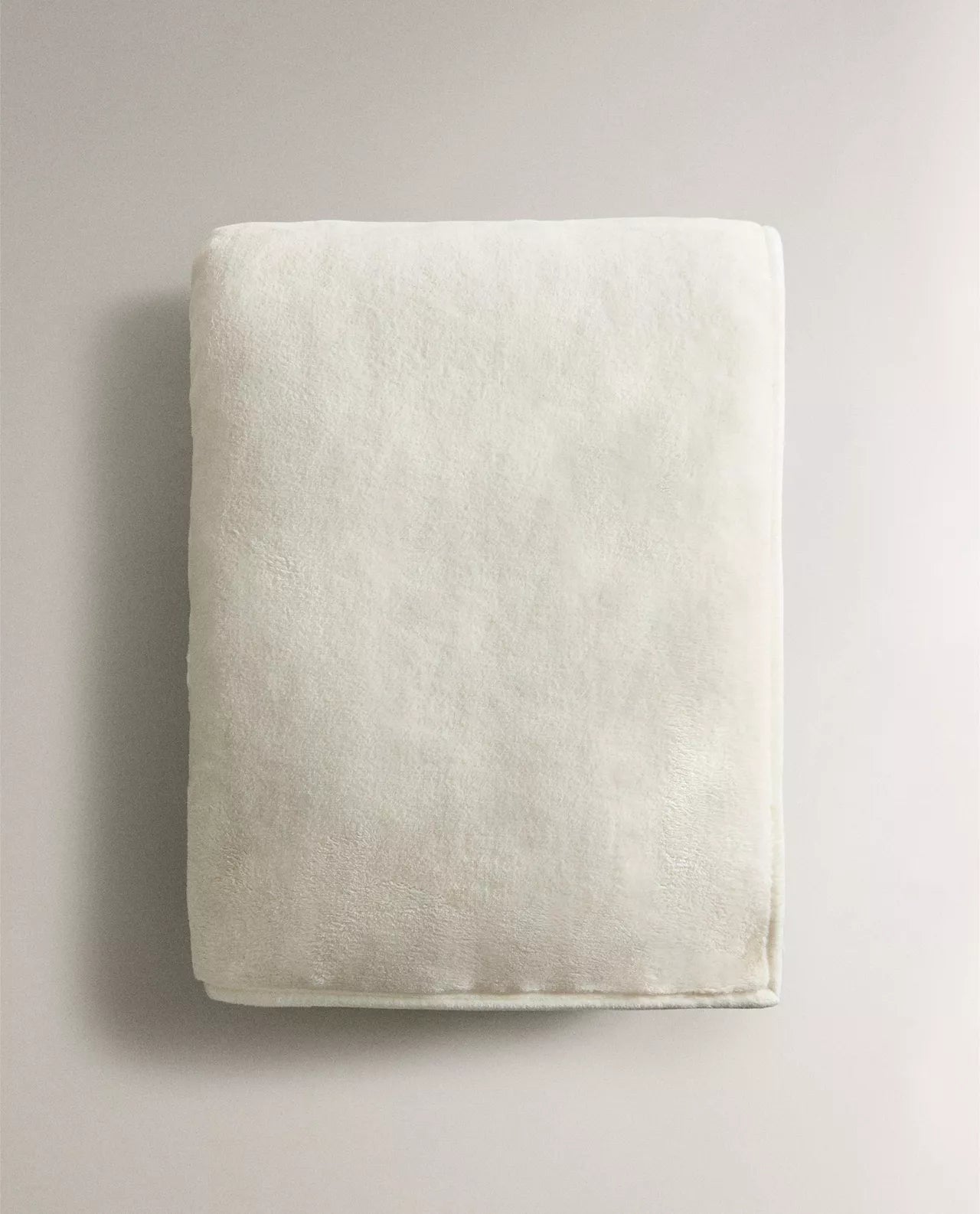 Large fleece beige blanket